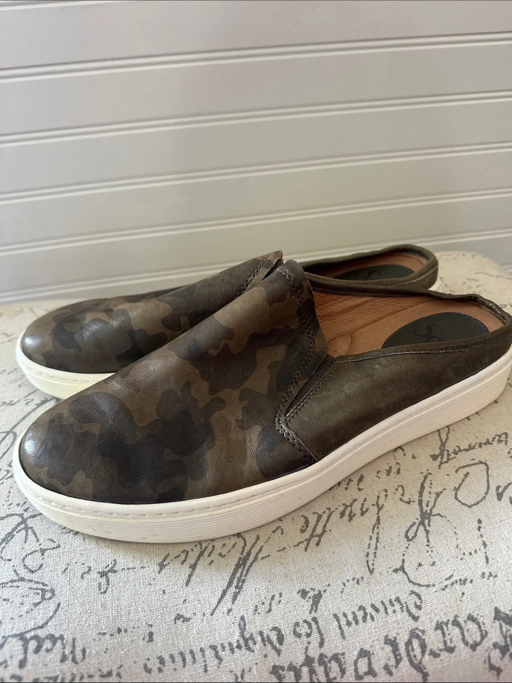 Sofft Slip-On Camouflage Casual Sneakers - Brown Mule size 8.5